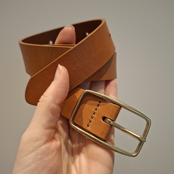 GAP Accessories - Gap Women's Wide Tan Leather Belt with Brass Buckle (Size XS; US 28-32")